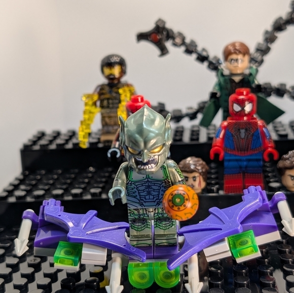 8 Minifigures- Spiderman No Way Home Heroes and Villains Green Goblin Electro - Picture 10 of 12
